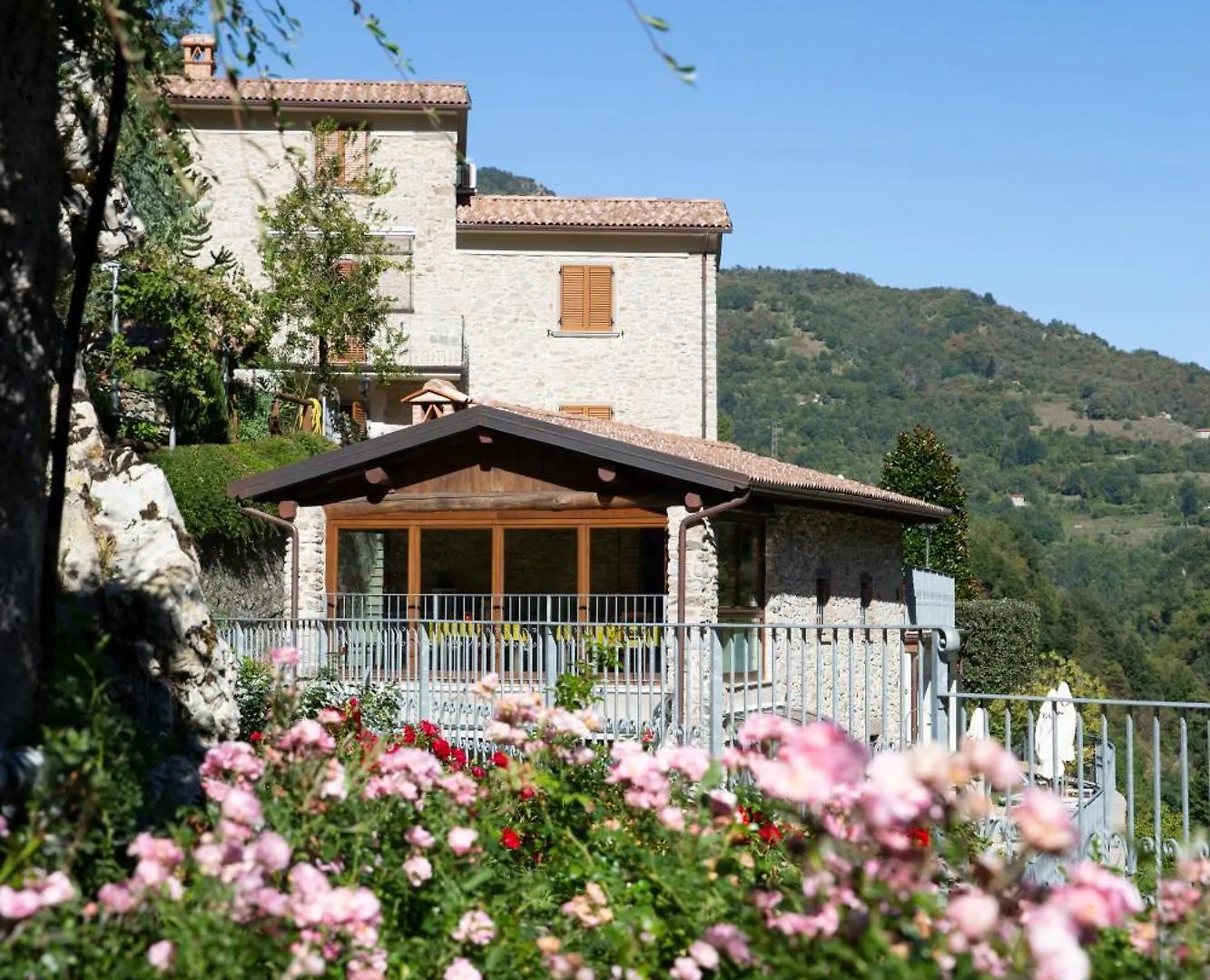 Agriturismo Cornali contacts