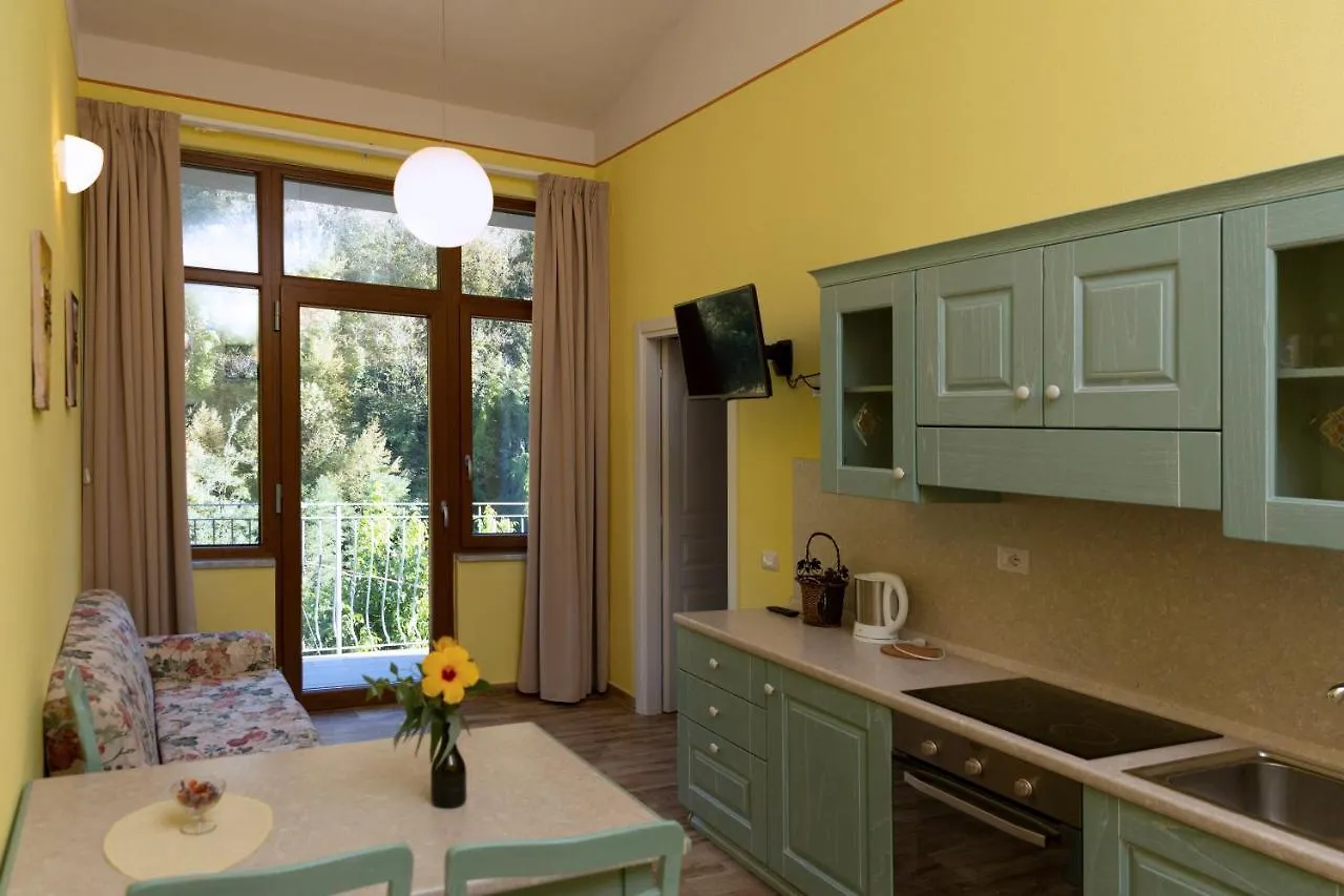 Agriturismo Cornali Fabbriche di Vallico 0*,  Italy