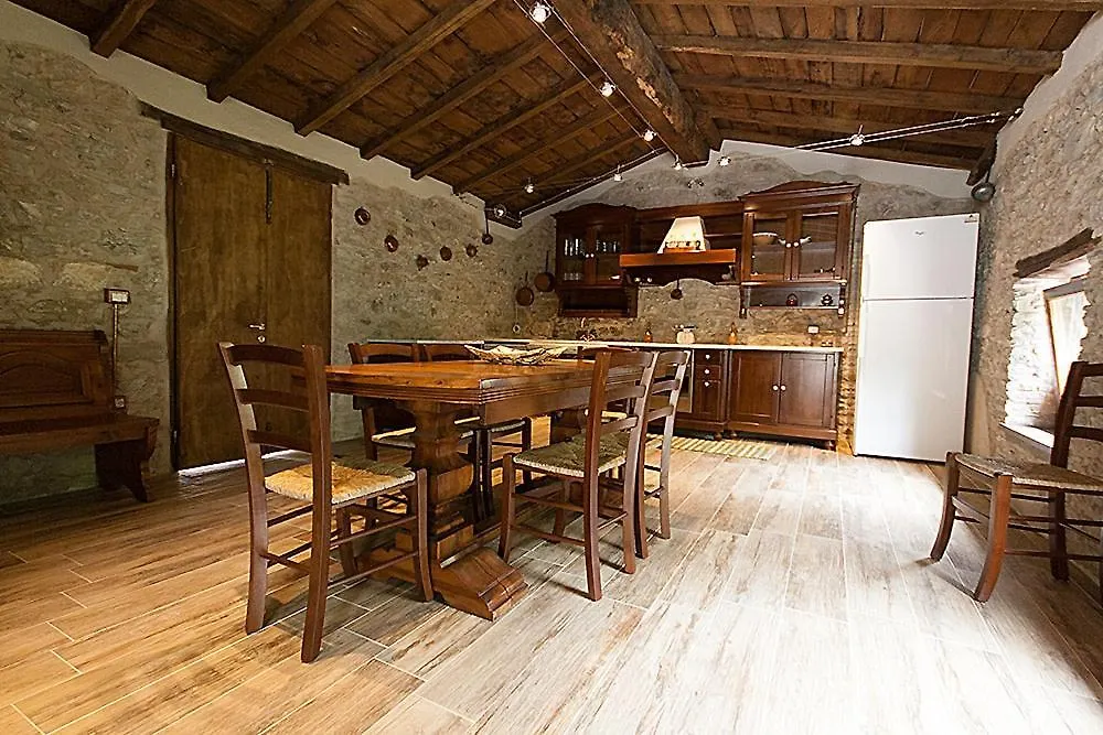 Farm stay Agriturismo Cornali Fabbriche di Vallico Italy